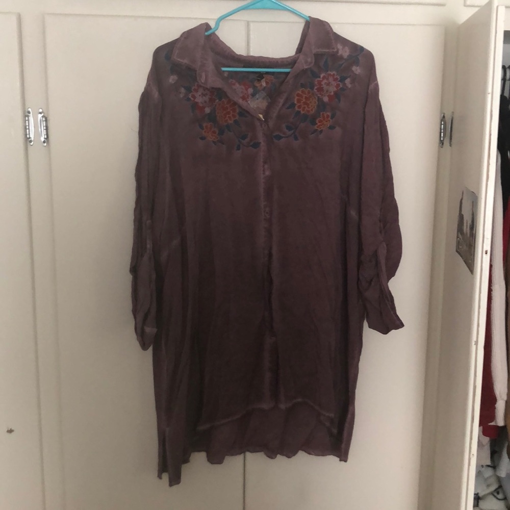 Andree by UNIT purple button up w flowers